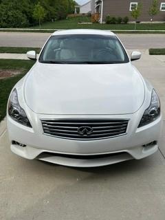 White 2013 INFINITI G37 Base