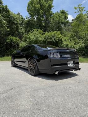 2011 Ford Mustang GT Premium