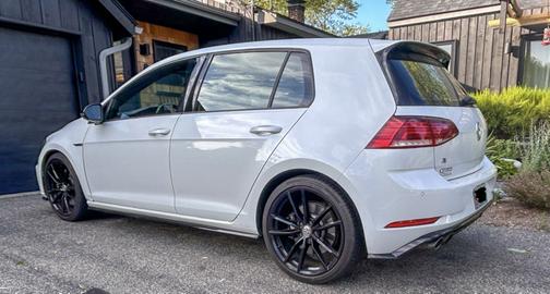 White 2019 Volkswagen Golf R 4-Door w/DCC & Navigation