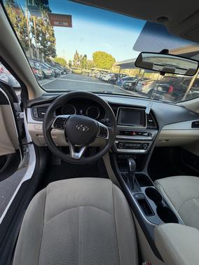 White 2019 Hyundai SONATA SE
