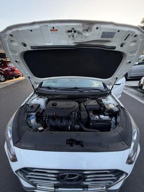 White 2019 Hyundai SONATA SE