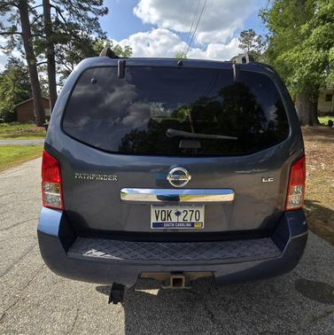 2008 Nissan Pathfinder LE