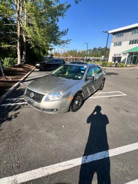 Gray 2008 Mercury Milan I-4 Premier