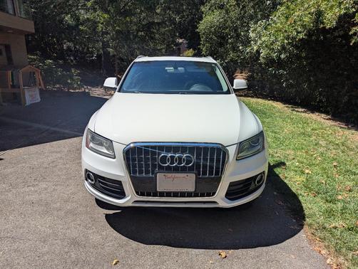 White 2015 Audi Q5 2.0T Premium