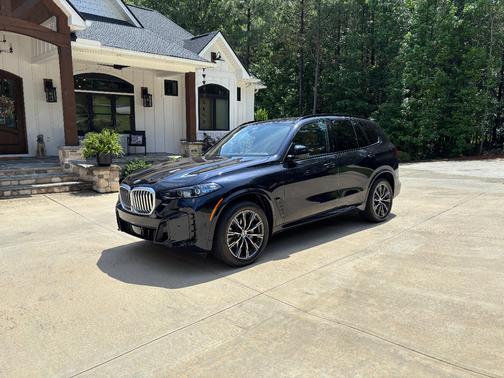 Black 2026 BMW X5 xDrive40i