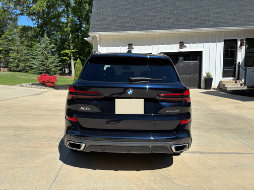 Black 2026 BMW X5 xDrive40i
