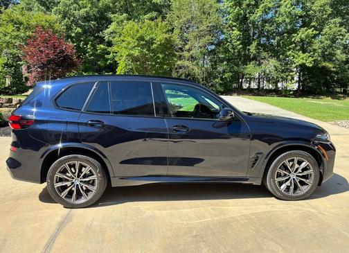 Black 2026 BMW X5 xDrive40i