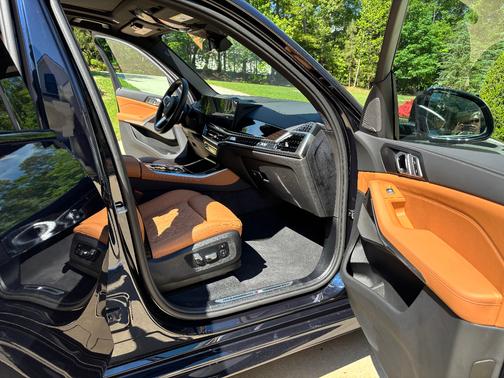 Black 2026 BMW X5 xDrive40i
