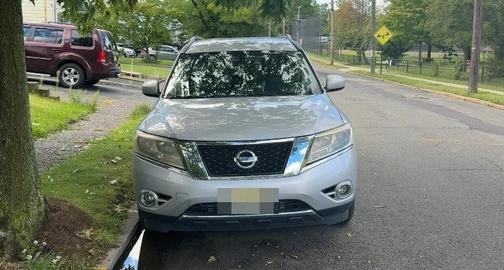 Silver 2013 Nissan Pathfinder SL