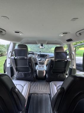 Black 2017 Chrysler Pacifica Touring-L Plus
