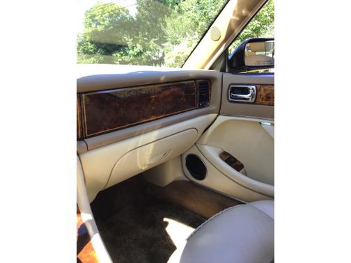 1997 Jaguar Vanden Plas Base