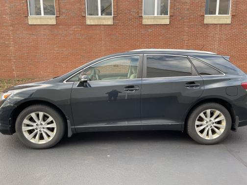 2014 Toyota Venza LE