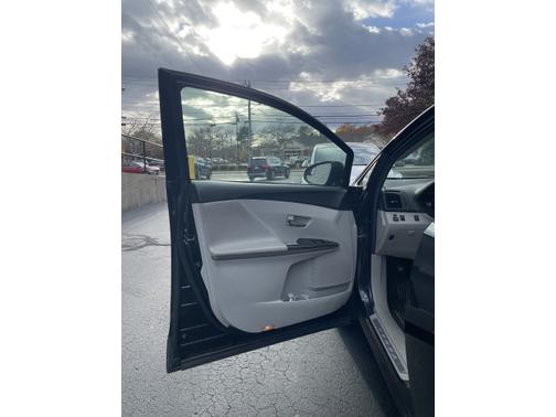 2014 Toyota Venza LE