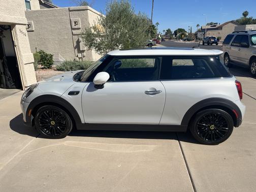 2023 MINI SE Hardtop Cooper