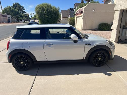 2023 MINI SE Hardtop Cooper
