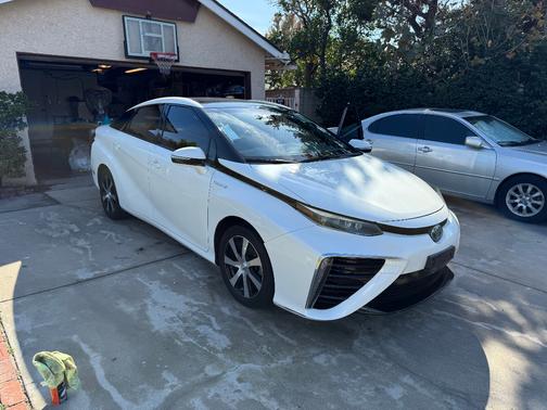 2019 Toyota Mirai Base