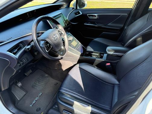 2019 Toyota Mirai Base