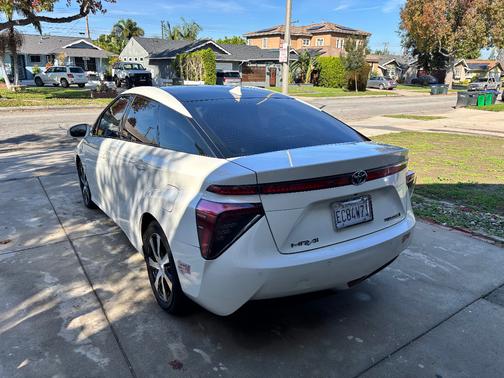 2019 Toyota Mirai Base