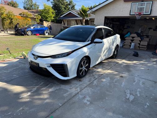 2019 Toyota Mirai Base