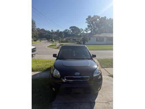 2010 Kia Soul +