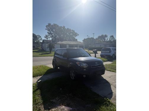 2010 Kia Soul +