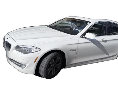 White 2013 BMW 528 i
