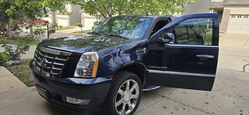 Blue 2007 Cadillac Escalade Base