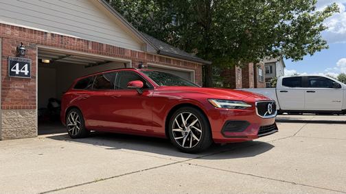 Red 2020 Volvo V60 T5 Momentum
