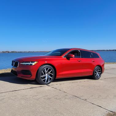 Red 2020 Volvo V60 T5 Momentum