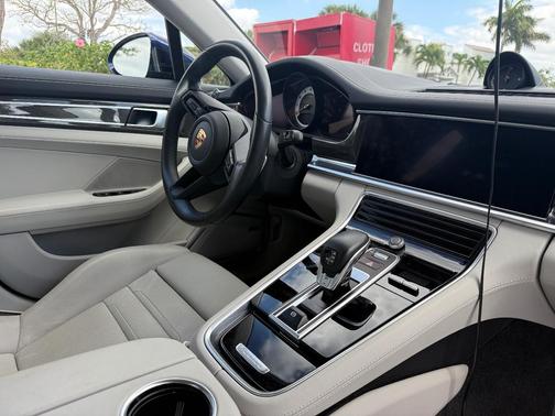 Blue 2023 Porsche Panamera Panamera 4 Platinum Edition