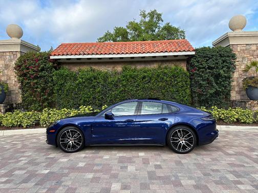 Blue 2023 Porsche Panamera Panamera 4 Platinum Edition