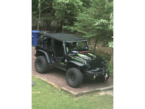 Photo 2 of 2 of 2015 Jeep Wrangler Rubicon