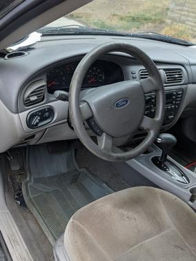 2006 Ford Taurus SE