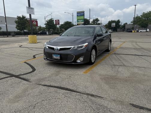 Gray 2013 Toyota Avalon Hybrid XLE Premium