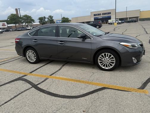 Gray 2013 Toyota Avalon Hybrid XLE Premium