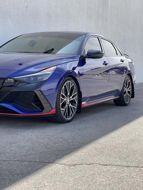 Photo 3 of 10 of 2022 Hyundai Elantra N Base
