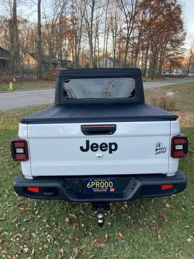2025 Jeep Gladiator Willys