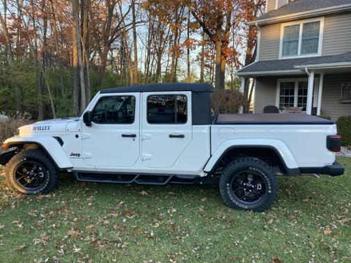 2025 Jeep Gladiator Willys