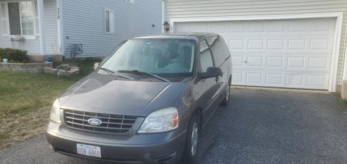 2004 Ford Freestar S