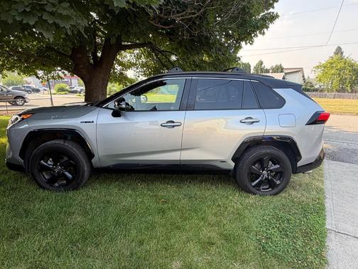 Silver 2021 Toyota RAV4 Hybrid XSE