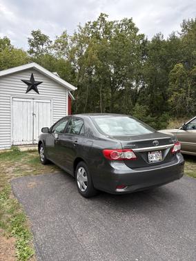Gray 2011 Toyota Corolla LE