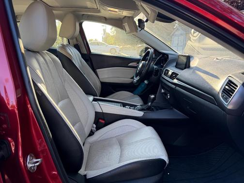 Red 2018 Mazda Mazda3 Grand Touring