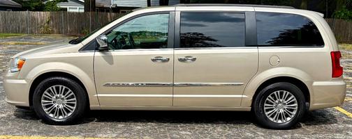 Brown 2014 Chrysler Town & Country Touring-L