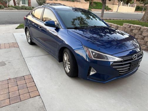 2019 Hyundai ELANTRA SEL
