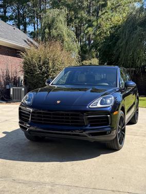 Blue 2019 Porsche Cayenne Cayenne