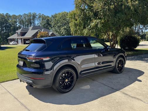 Blue 2019 Porsche Cayenne Cayenne