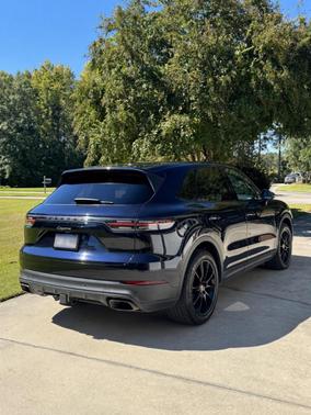 Blue 2019 Porsche Cayenne Cayenne