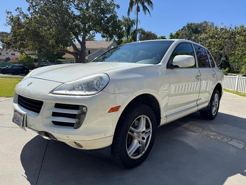White 2009 Porsche Cayenne Cayenne