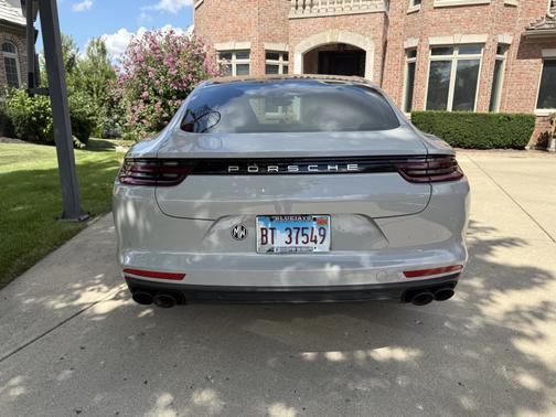 2019 Porsche Panamera Panamera 4