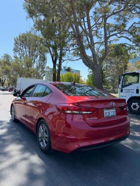 Red 2018 Hyundai ELANTRA SEL